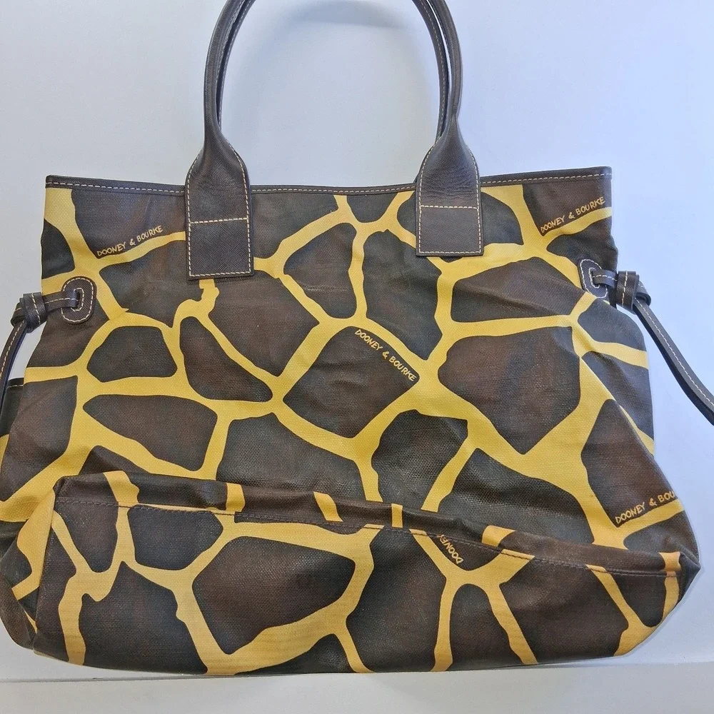 Dooney & Bourke Giraffe Yellow Brown Print Large Leather Hobo Bag Purse